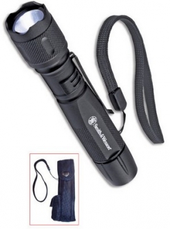 Smith And Wesson Galaxy Elite Led Flashlight Sw775Cr